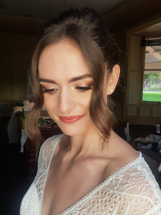 Soft gold glam Bridal Makeup with soft curls