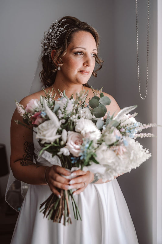 Soft curls pinned back and Natural Makeup